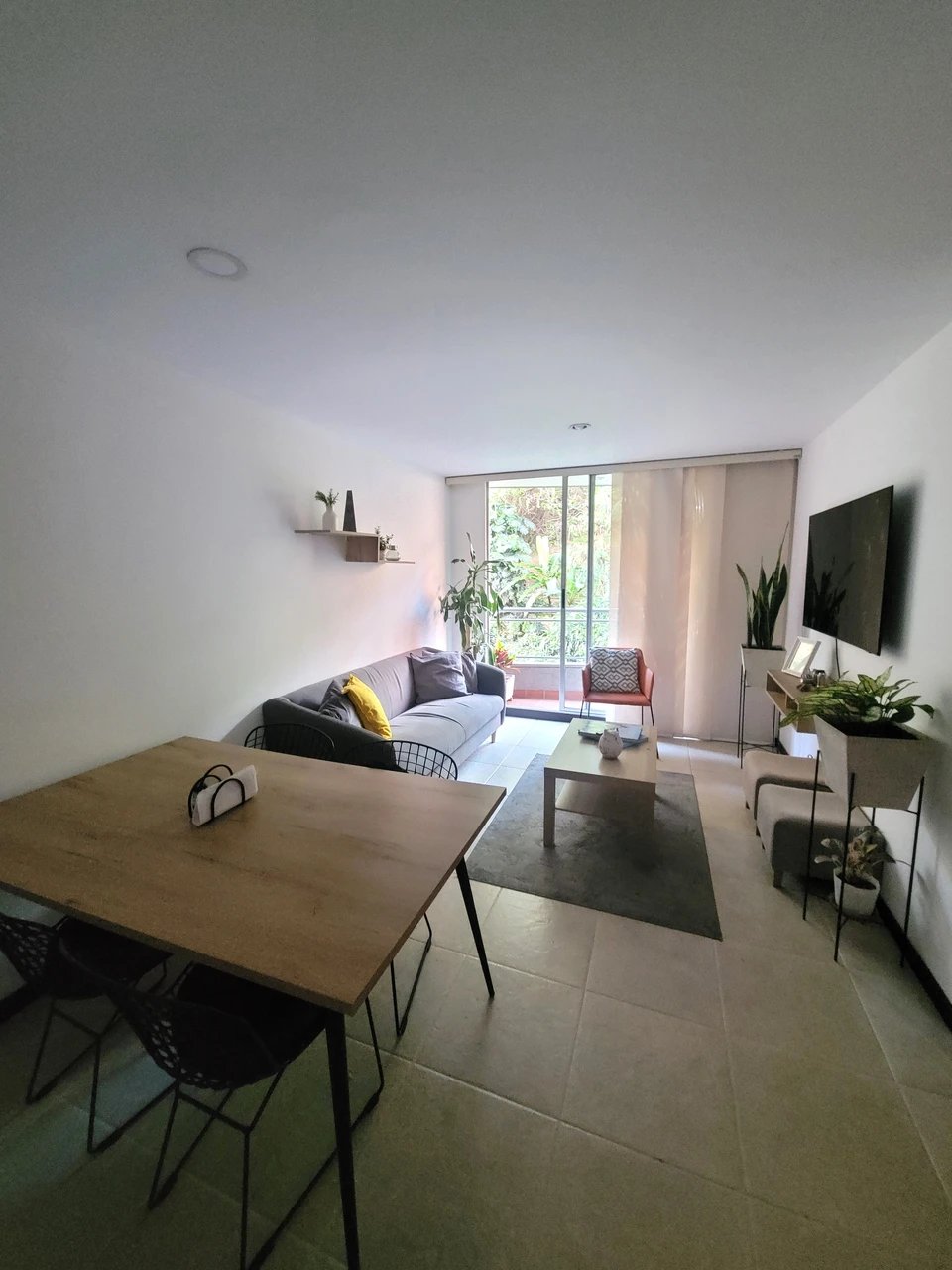 Apartamento en arriendo en Villa Carlota, Medellín · foto 3 de 10