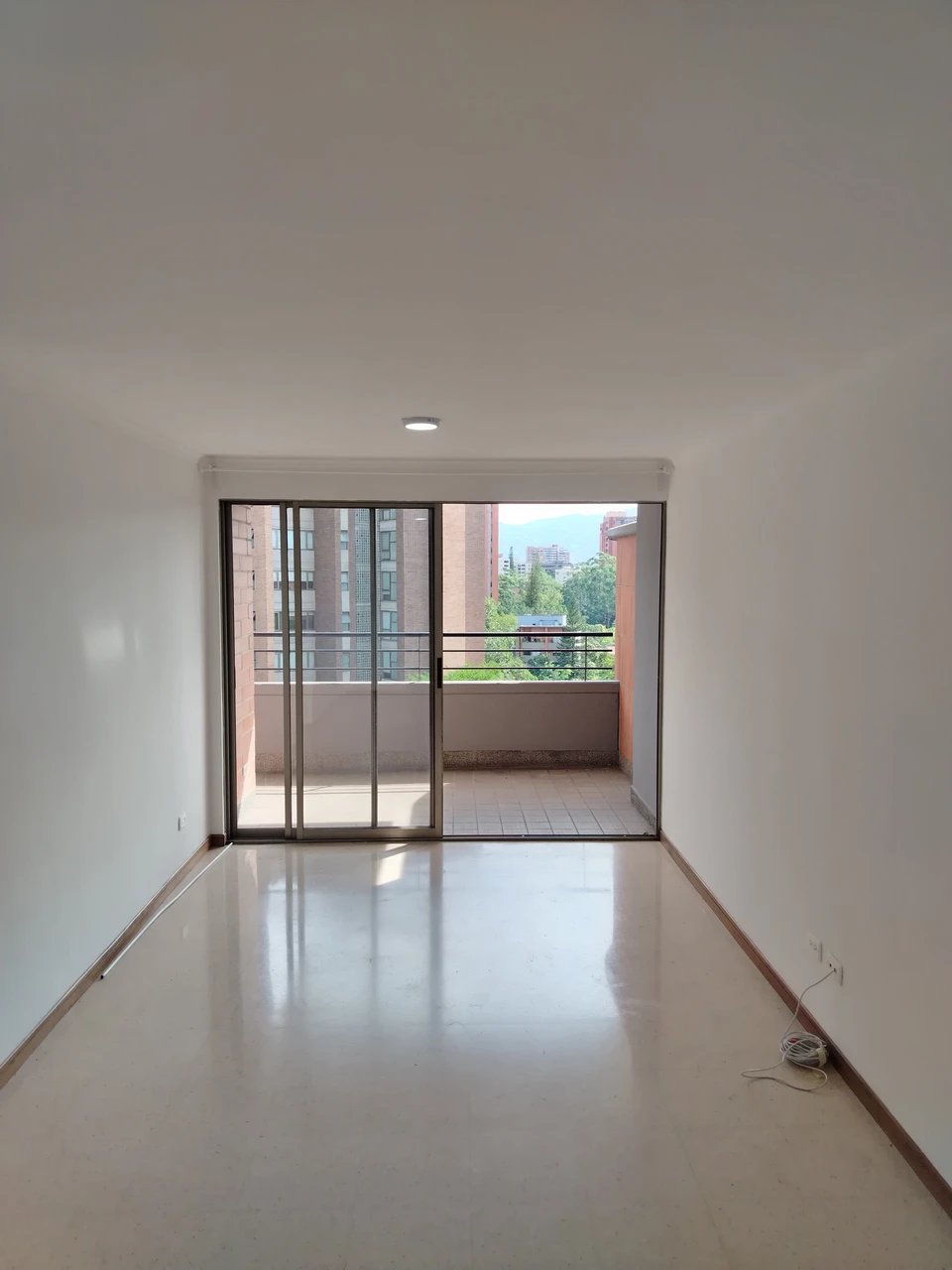 Apartamento en arriendo en Vizcaya, Medellín · foto 2 de 10