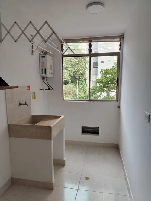 Apartamento en arriendo en Vizcaya, Medellín · foto 6 de 10