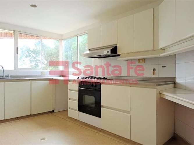 Apartamento de 4 alcobas en venta en Laureles, Medellín, 197 m² · foto 8 de 10