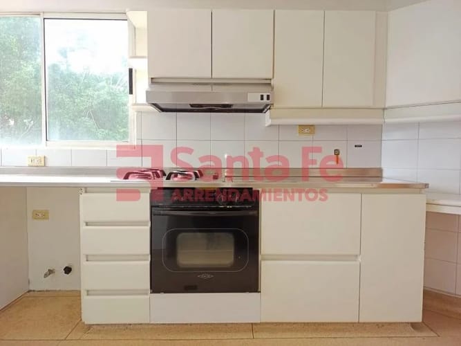 Apartamento de 4 alcobas en venta en Laureles, Medellín, 197 m² · foto 9 de 10