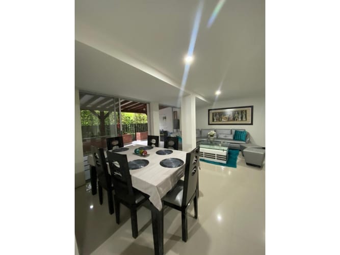 Casa de 4 alcobas en venta en Pance, Cali, 215 m² · foto 2 de 20