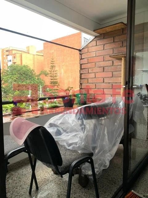 Apartamento de 2 alcobas en venta en Laureles, Medellín, 100 m² · foto 2 de 8