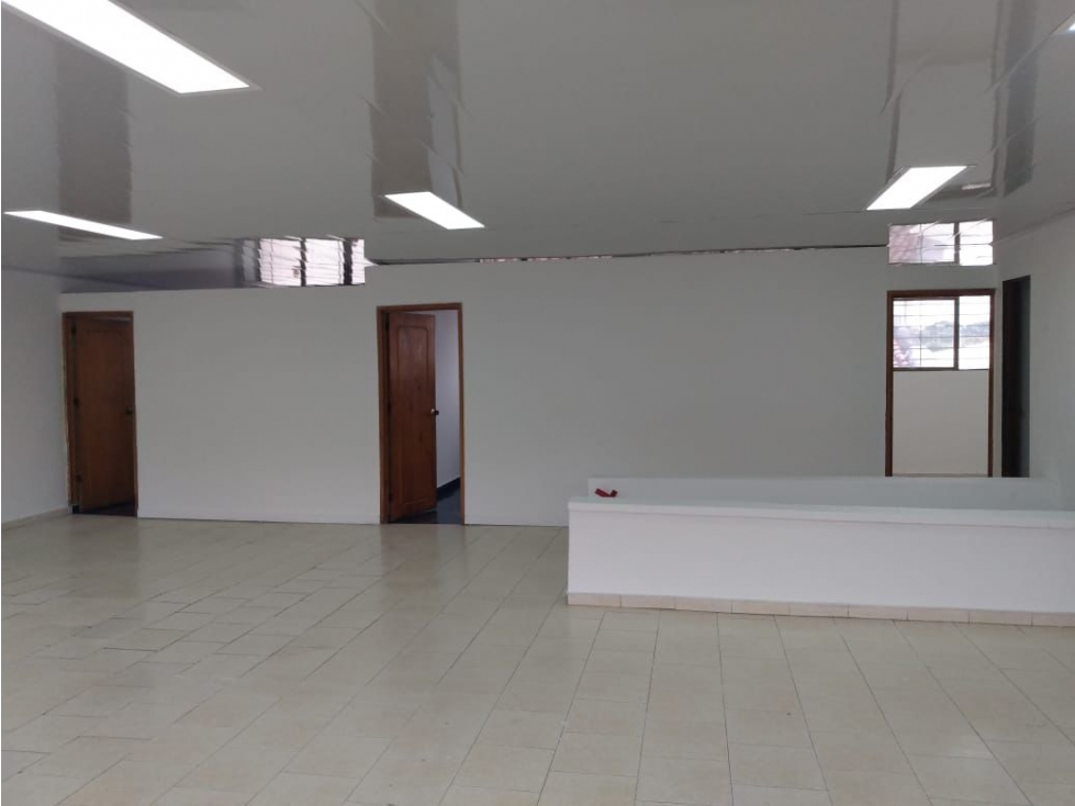 Edificio en venta en Tequendama, Cali, 503 m² · foto 3 de 23