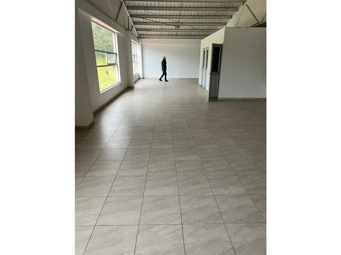 Bodega en arriendo en Vereda Portachuelo, Zipaquirá, 1362 m² · foto 5 de 5