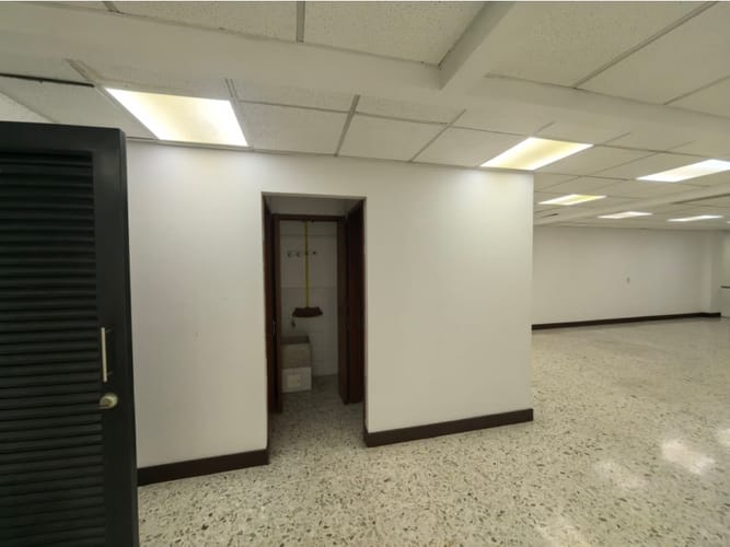 Local en arriendo en Ciudad Capri, Cali, 256 m² · foto 4 de 19