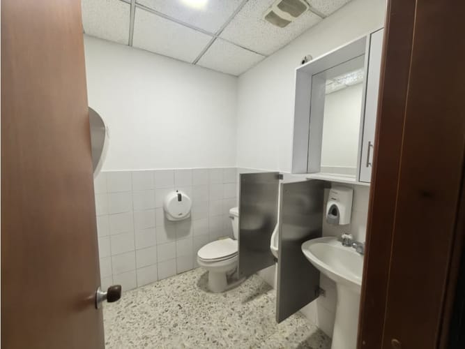Local en arriendo en Ciudad Capri, Cali, 256 m² · foto 11 de 19