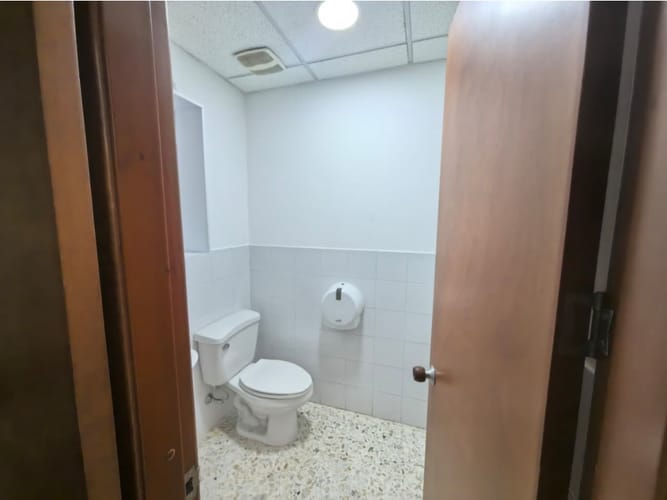 Local en arriendo en Ciudad Capri, Cali, 256 m² · foto 12 de 19
