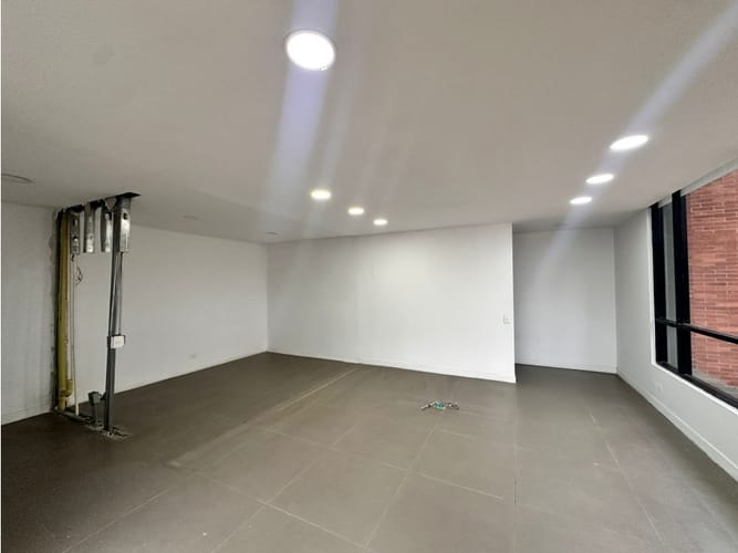 Local en arriendo en Ciudad Capri, Cali, 180 m² · foto 2 de 21