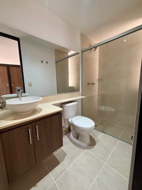 Apartamento de 4 alcobas en venta en Loma De La Doctora, Sabaneta, 95 m² · foto 3 de 8