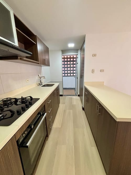 Apartamento de 4 alcobas en venta en Loma De La Doctora, Sabaneta, 95 m² · foto 6 de 8