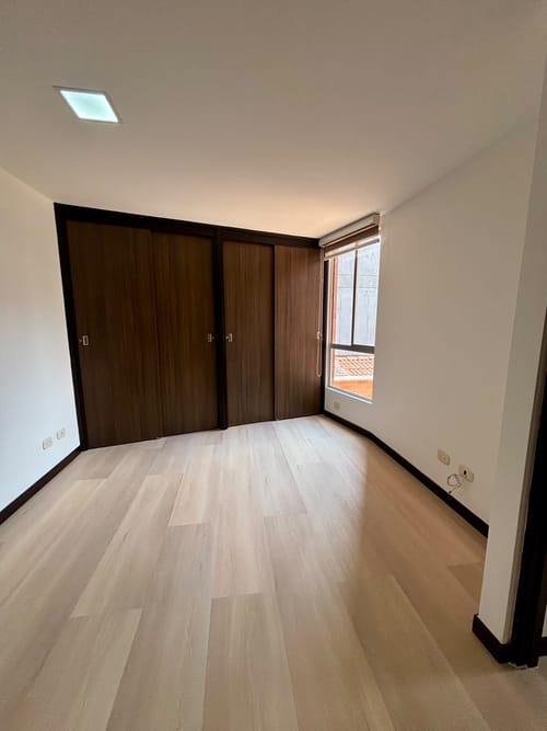 Apartamento de 4 alcobas en venta en Loma De La Doctora, Sabaneta, 95 m² · foto 7 de 8