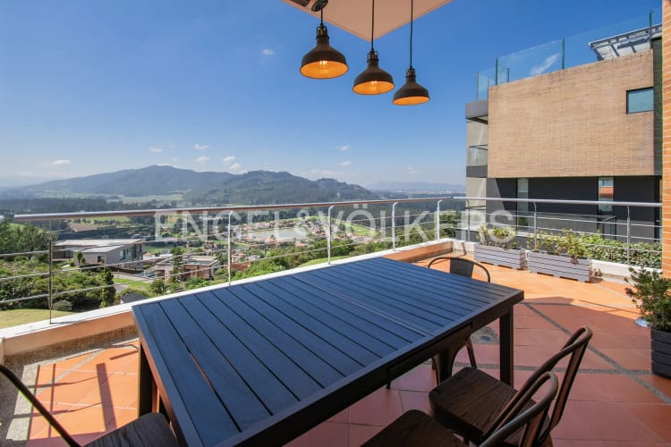 Casa de 4 alcobas en venta en Aposentos, Sopó, 316 m² · foto 3 de 20