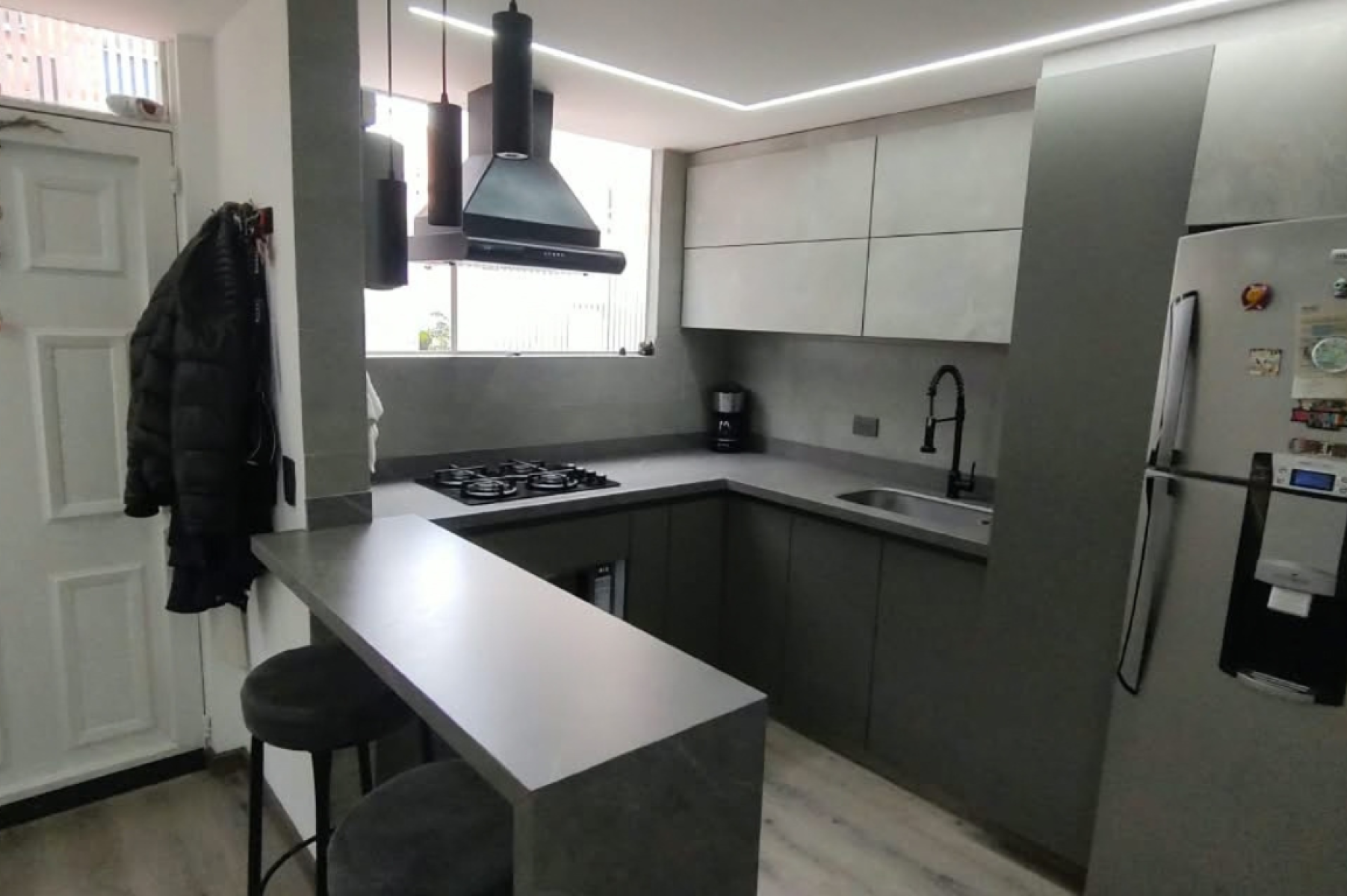 Casa en venta en Castilla, Bogotá · foto 3 de 18