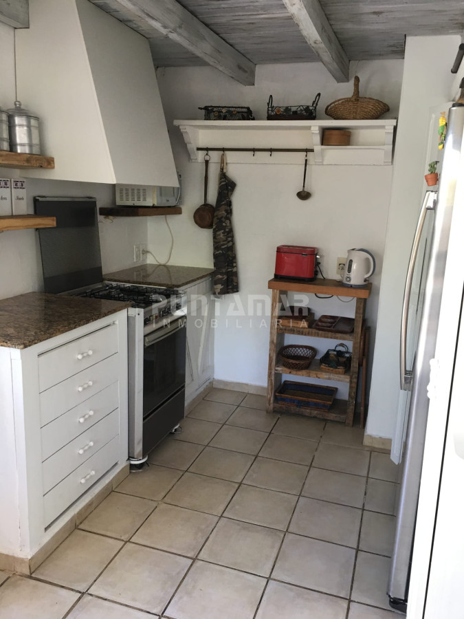 ALQUILER HERMOSA CASA EN EL CORAZON DE LA BARRA · Foto 8