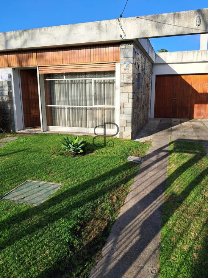 Alquiler Casa Amueblada 2 Dormitorios Punta Gorda cochera · Foto 4
