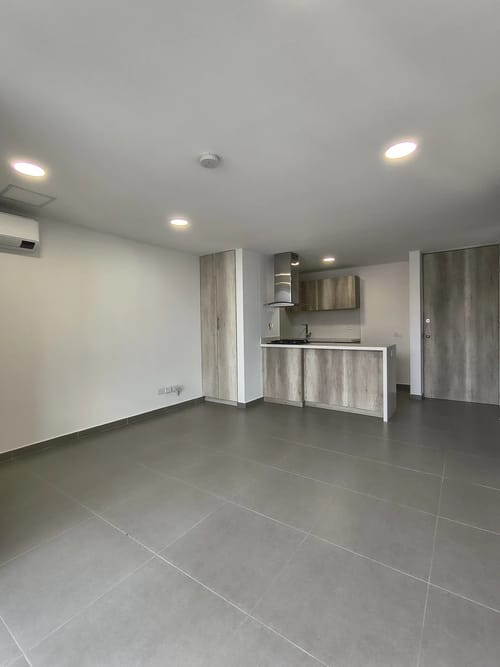 Apartamento de 2 alcobas en arriendo en Simesa, Medellín, 79 m² · foto 3 de 10