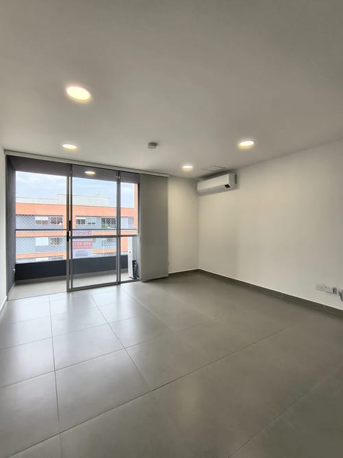 Apartamento de 2 alcobas en arriendo en Simesa, Medellín, 79 m² · foto 4 de 10