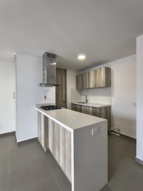 Apartamento de 2 alcobas en arriendo en Simesa, Medellín, 79 m² · foto 5 de 10