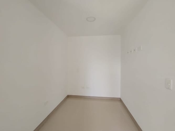 Apartamento de 3 alcobas en arriendo en El Carmelo Ii, Sabaneta, 75 m² · foto 11 de 24