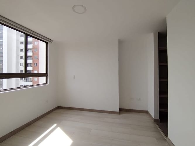Apartamento de 3 alcobas en arriendo en El Carmelo Ii, Sabaneta, 75 m² · foto 18 de 24