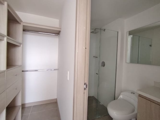 Apartamento de 3 alcobas en arriendo en El Carmelo Ii, Sabaneta, 75 m² · foto 21 de 24