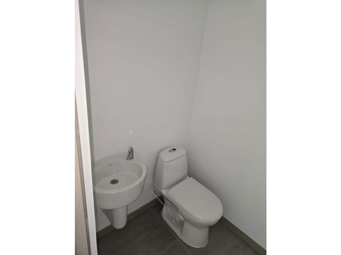 Oficina en venta en Alamos, Pereira, 32 m² · foto 7 de 24