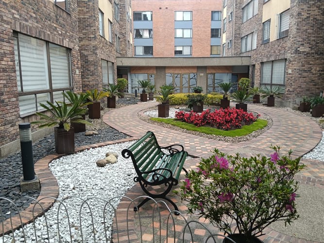 Apartamento de 3 alcobas en venta en Cedritos, Bogotá, 83 m² · foto 3 de 14