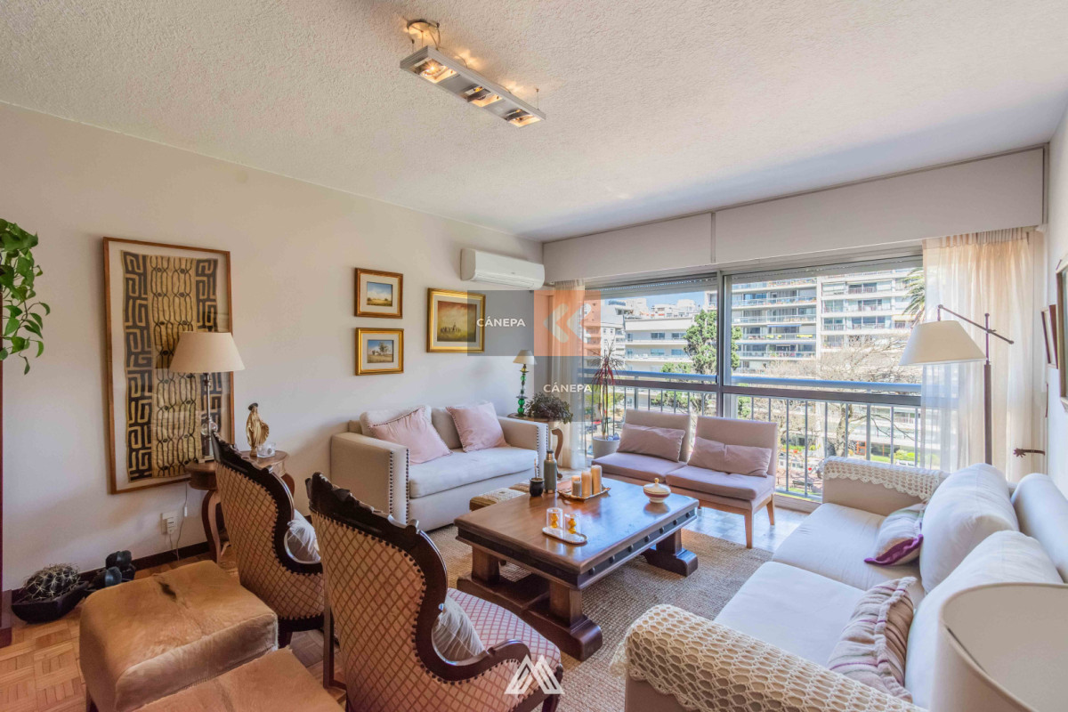 Alquiler apartamento de 3 dormitorios en Punta Carretas