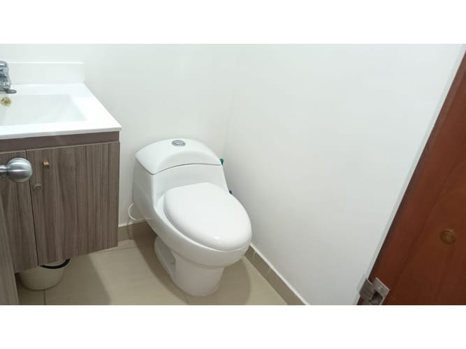 Local en venta en Pinares, Pereira, 37 m² · foto 11 de 12