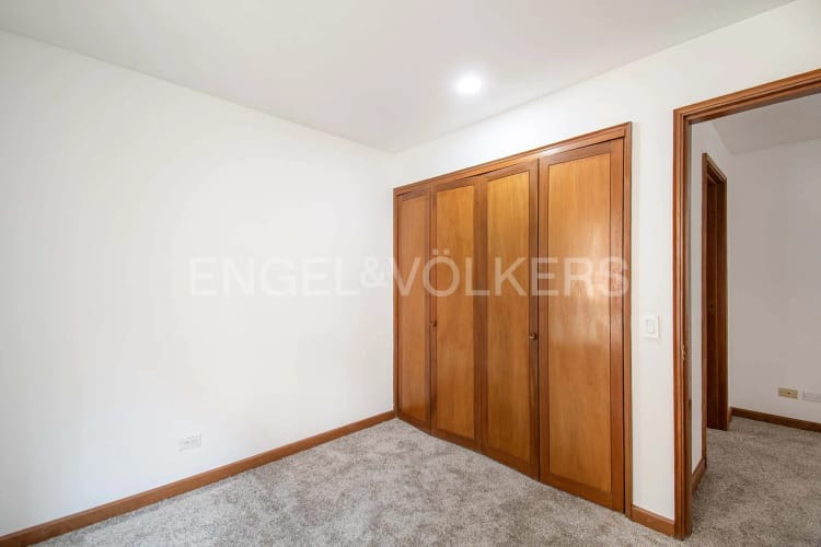 Apartamento en venta en Los Rosales, Bogotá · foto 19 de 20