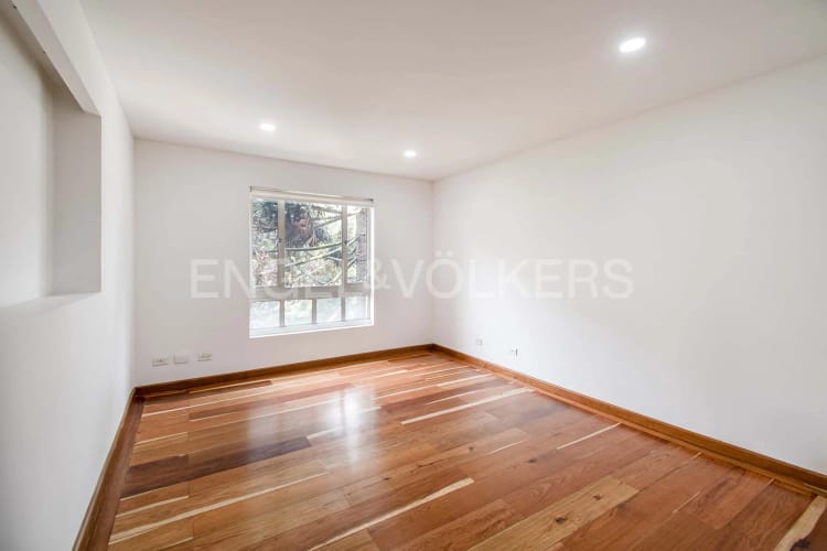 Apartamento en venta en Los Rosales, Bogotá · foto 7 de 20