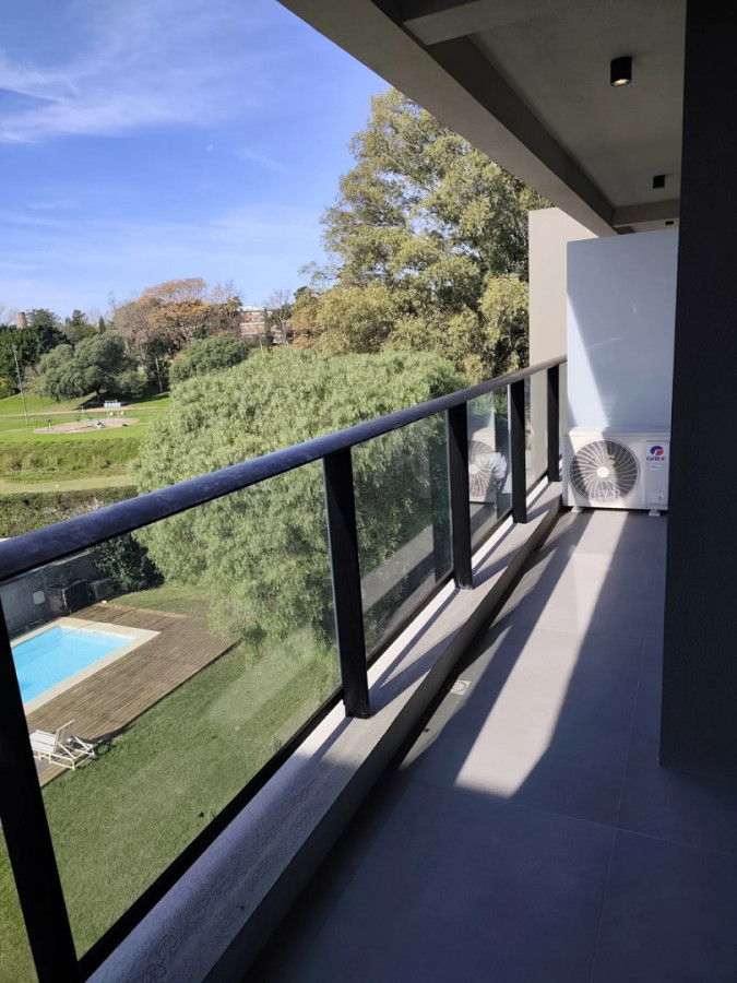 Alquiler Excelente Apartamento Semiamoblado De 1 Dormitorio Terraza Garaje En Punta Gorda · Foto 3