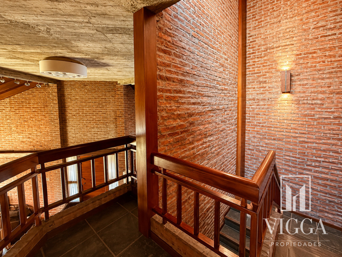 Casa en Alquiler Anual Av. Cordoba Apto Comercial 5 dormitorios · Foto 4