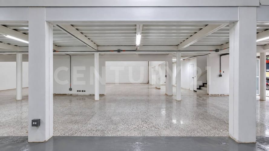 Local en arriendo en El Poblado, Medellín, 500 m² · foto 6 de 17