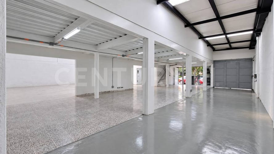 Local en arriendo en El Poblado, Medellín, 500 m² · foto 9 de 17