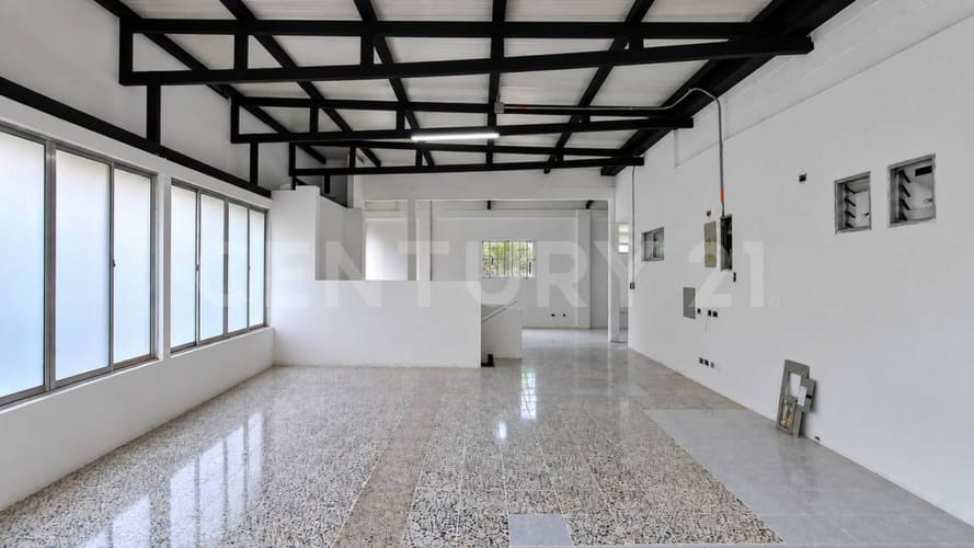 Local en arriendo en El Poblado, Medellín, 500 m² · foto 13 de 17