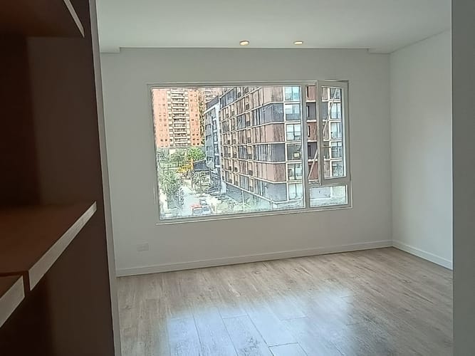 Apartaestudio en venta en Santa Barbara Oriental, Bogotá, 57 m² · foto 8 de 11