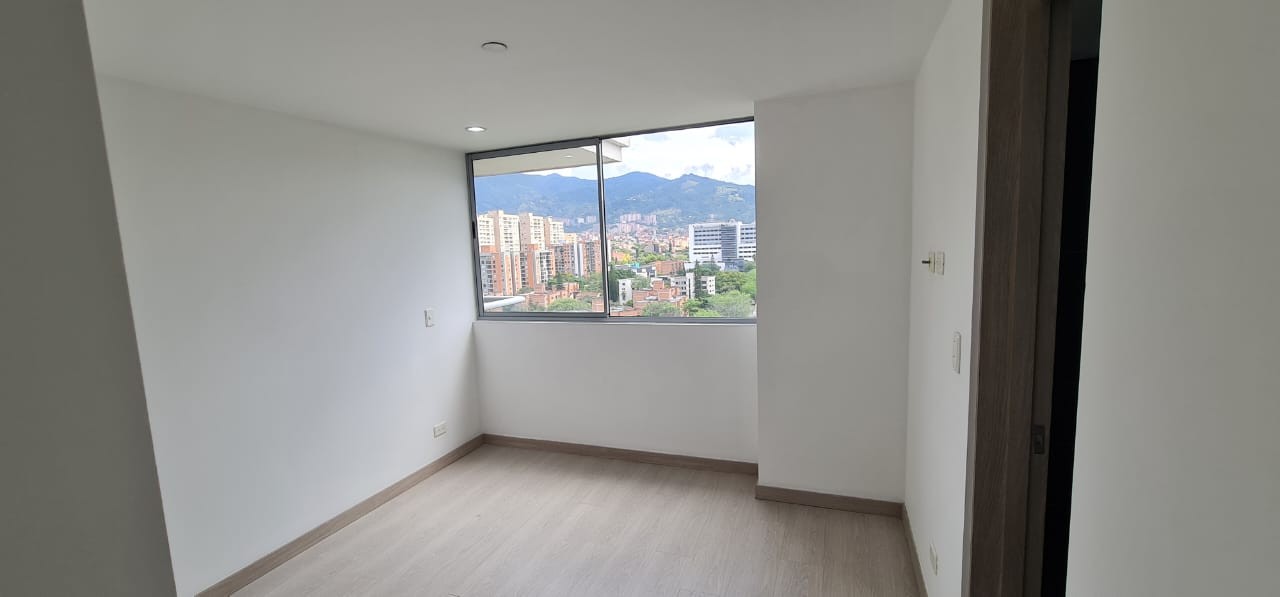 Apartamento en venta en Bosques De Zuñiga, Envigado · foto 6 de 18