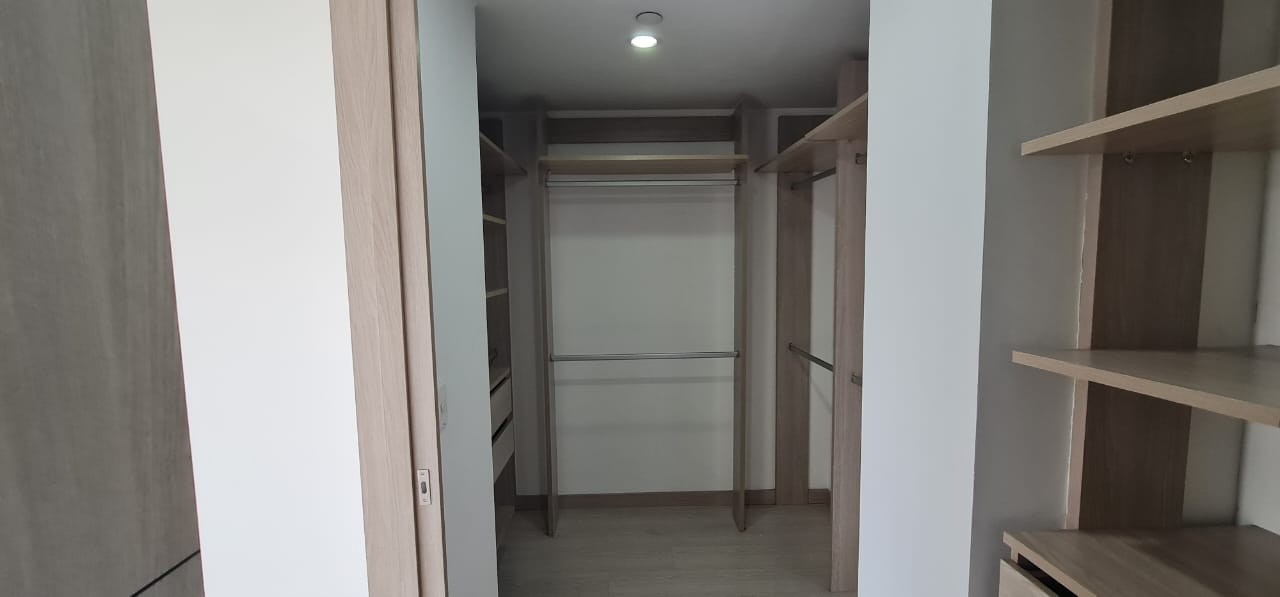 Apartamento en venta en Bosques De Zuñiga, Envigado · foto 12 de 18