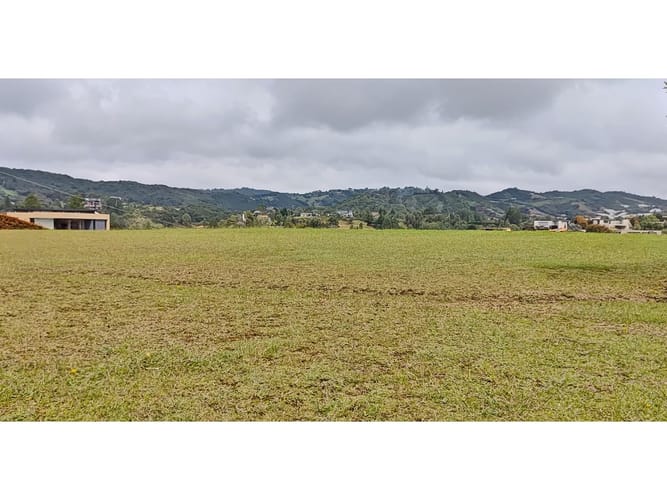 Lote en venta en Pantanillo, Envigado, 2151 m² · foto 6 de 7
