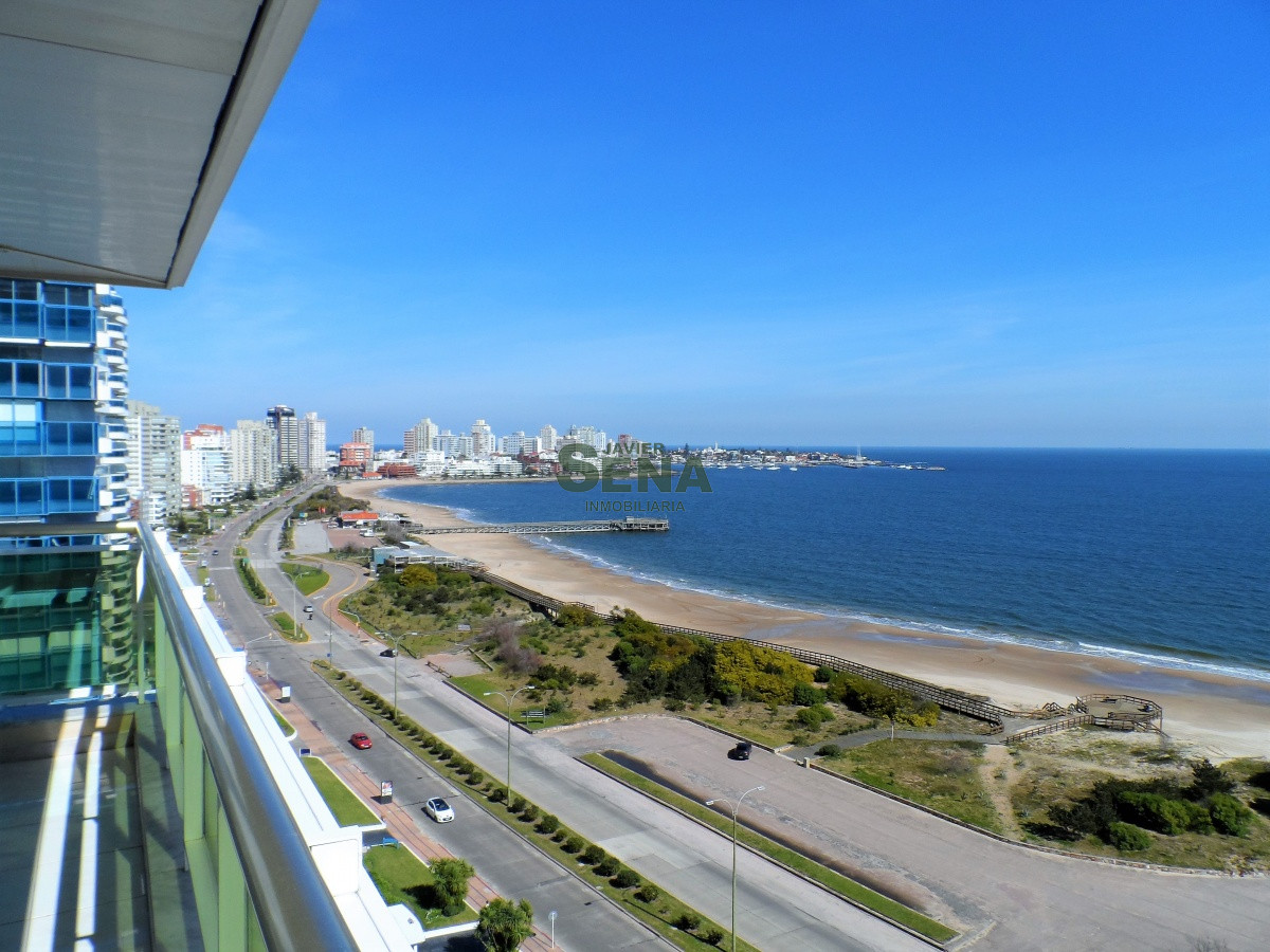 Alquiler de apartamento en la Mansa, edificio moderno, excelente vista, 4 dormitorios, 4 baños, terraza y piscina.. · Foto 3