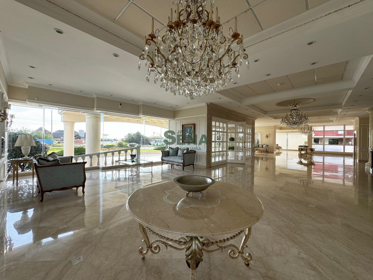 Alquiler de apartamento en la Mansa, edificio moderno, excelente vista, 4 dormitorios, 4 baños, terraza y piscina.. · Foto 11