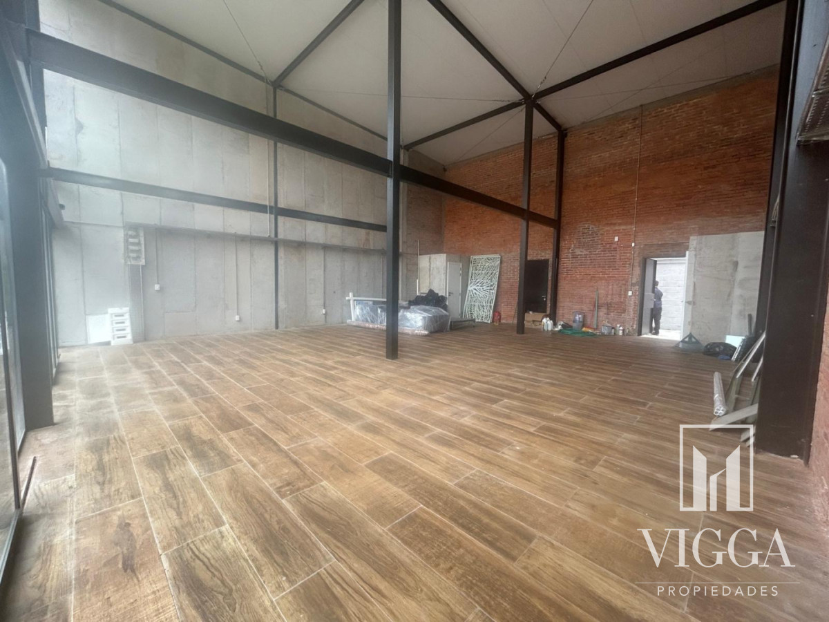 Local Comercial Alquiler Anual Zona Punta Shopping · Foto 2