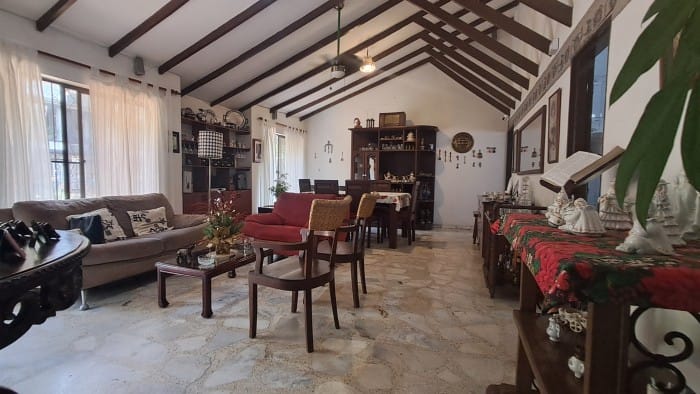 Casa de 4 alcobas en venta en Departamental, Cali, 181 m² · foto 2 de 23