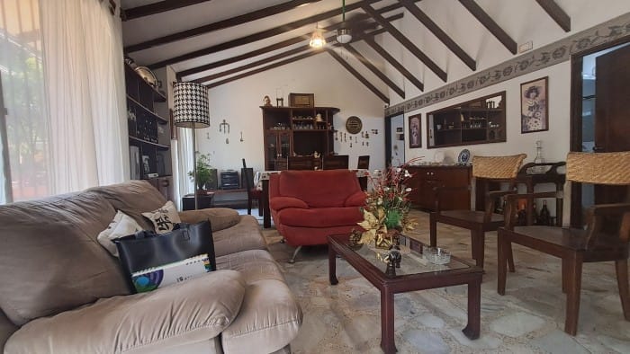 Casa de 4 alcobas en venta en Departamental, Cali, 181 m² · foto 3 de 23