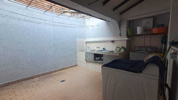 Casa de 4 alcobas en venta en Departamental, Cali, 181 m² · foto 9 de 23