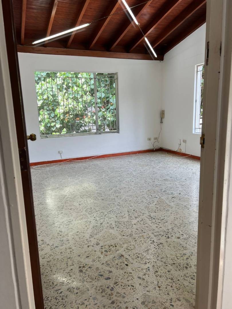 Casa en arriendo en El Poblado, Medellín · foto 10 de 16