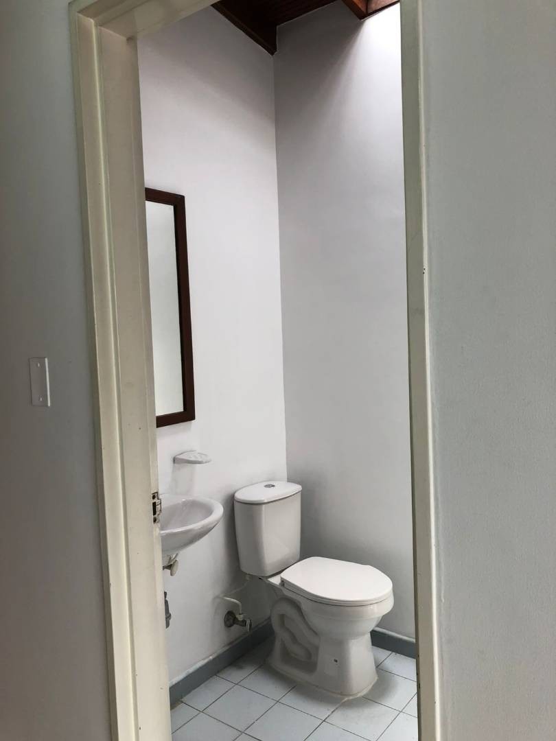 Casa en arriendo en El Poblado, Medellín · foto 12 de 16