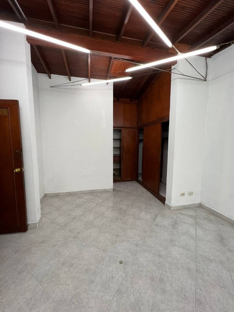 Casa en arriendo en El Poblado, Medellín · foto 14 de 16